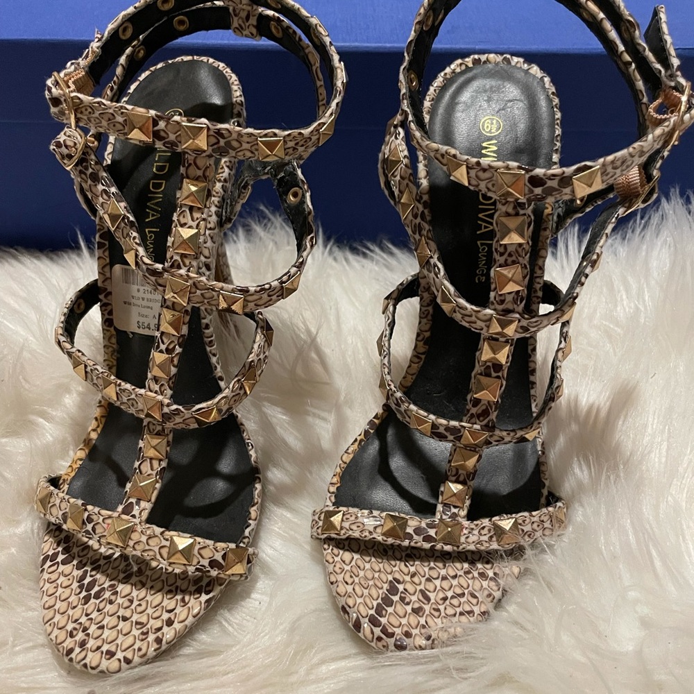 Brand new Wild Diva snake skin straps sandals size 6
